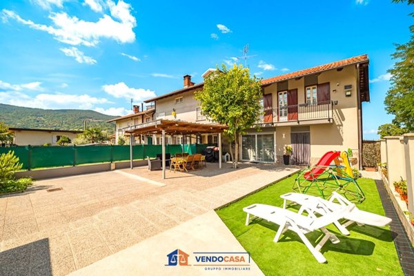 casa indipendente in vendita a Busca in zona Attissano