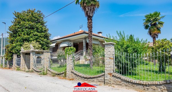 casa indipendente in vendita a Busca