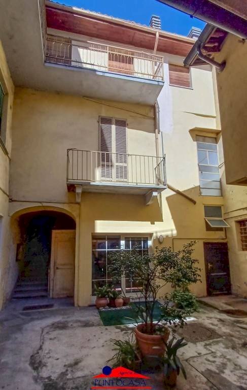 appartamento in vendita a Busca