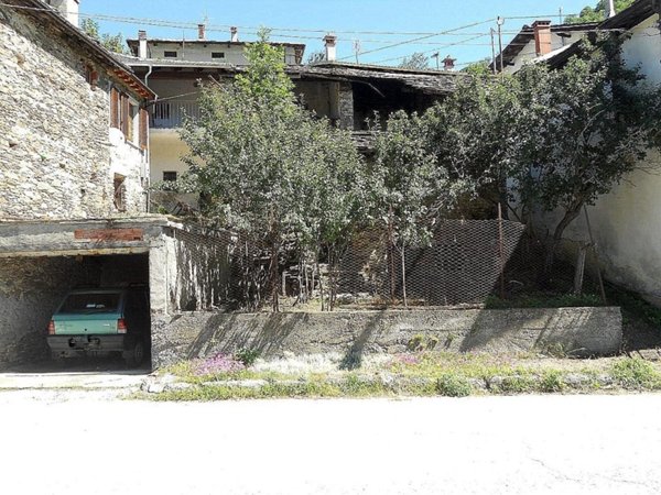 casa indipendente in vendita a Busca in zona Valmala