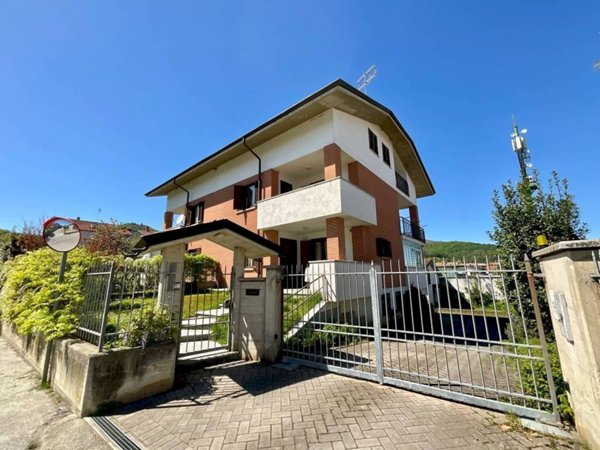 casa indipendente in vendita a Busca