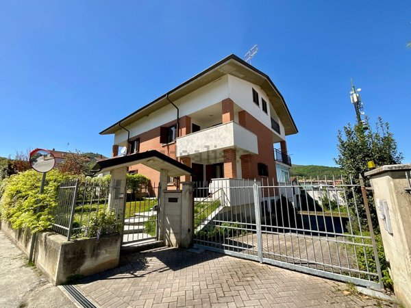 casa indipendente in vendita a Busca