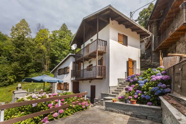 casa indipendente in vendita a Busca in zona Valmala