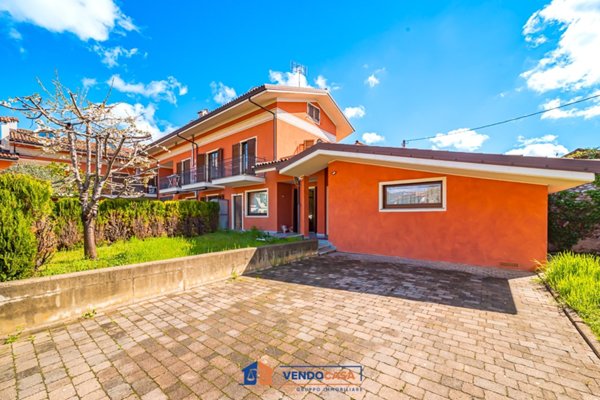 casa indipendente in vendita a Busca