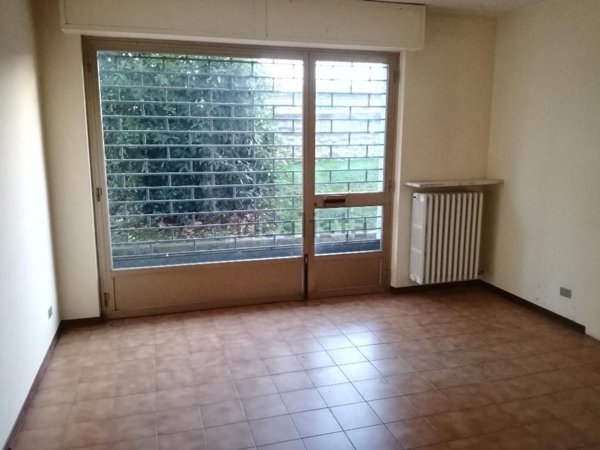 locale commerciale in vendita a Busca