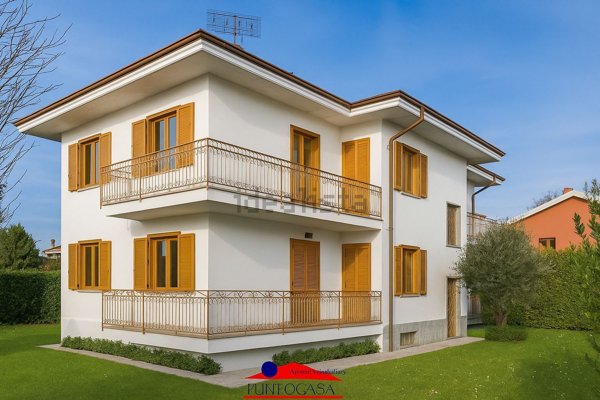 casa indipendente in vendita a Busca in zona Castelletto