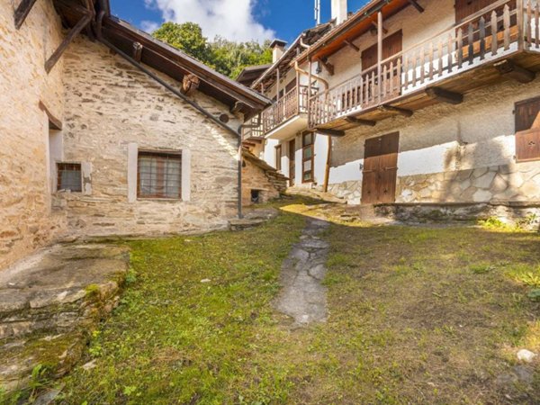 casa indipendente in vendita a Busca in zona Valmala