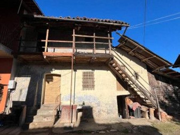 casale in vendita a Busca in zona San Barnaba