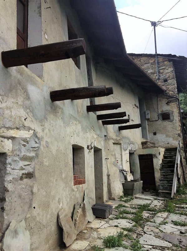 casa indipendente in vendita a Busca in zona Valmala