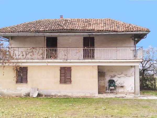 casa indipendente in vendita a Busca in zona San Vitale