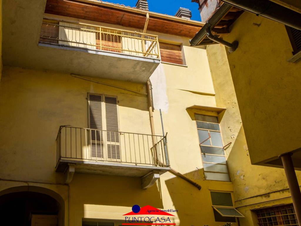 appartamento in vendita a Busca