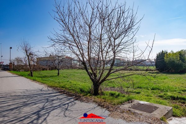 terreno edificabile in vendita a Busca in zona San Chiaffredo