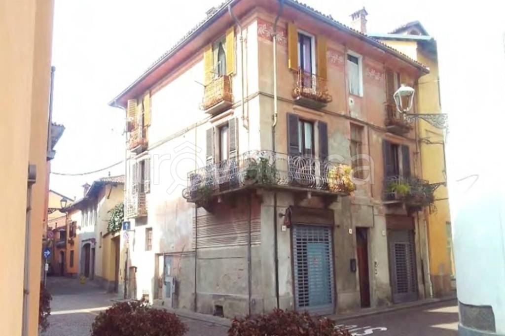 appartamento in vendita a Busca