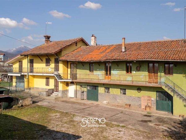 casa indipendente in vendita a Busca in zona San Rocco