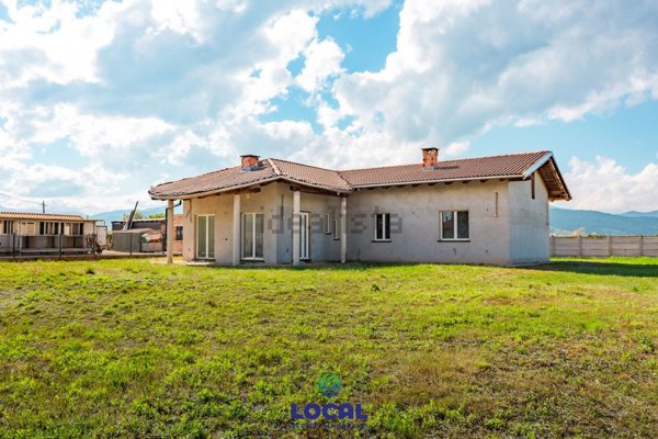 casa indipendente in vendita a Busca