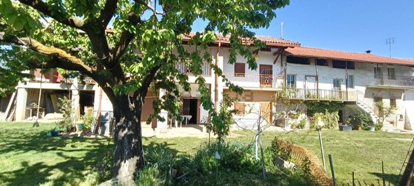 casale in vendita a Busca in zona Castelletto