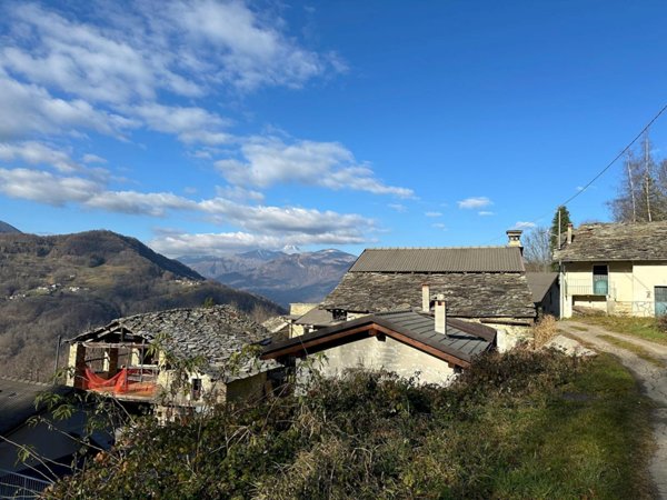 casa indipendente in vendita a Busca in zona Valmala