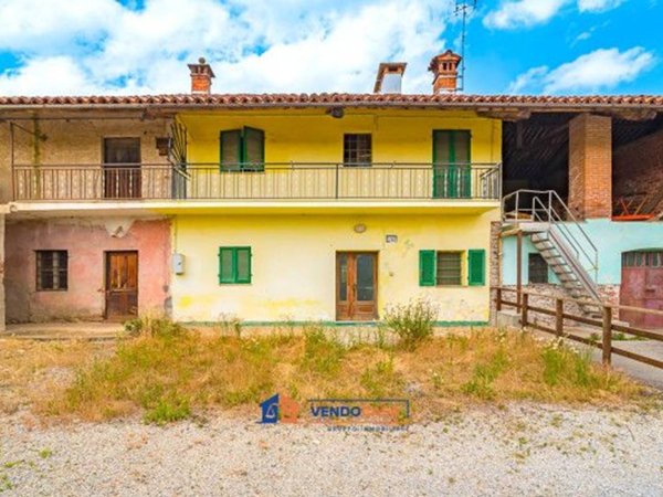 casale in vendita a Busca in zona Sant'Alessio