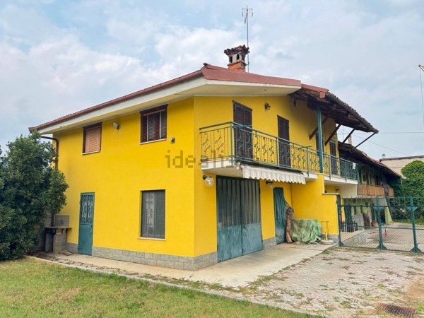 quadrivano in vendita a Busca in zona San Rocco