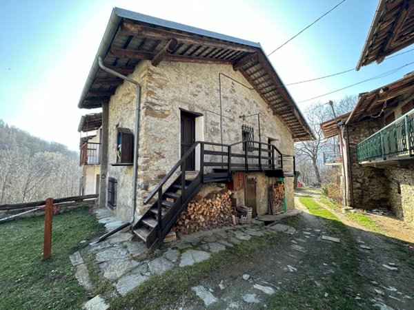 mansarda in vendita a Busca in zona Valmala