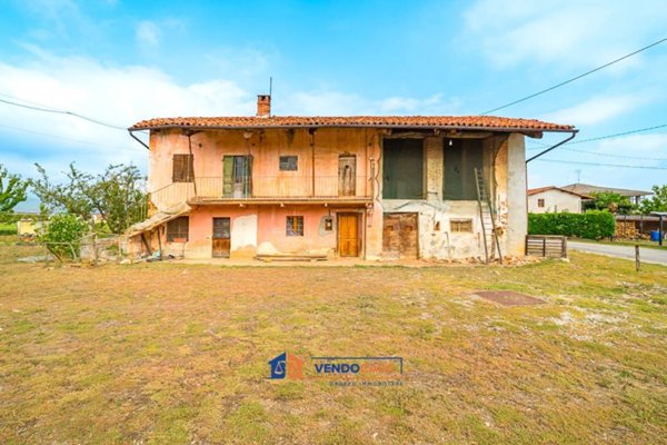 casa indipendente in vendita a Busca in zona Bosco