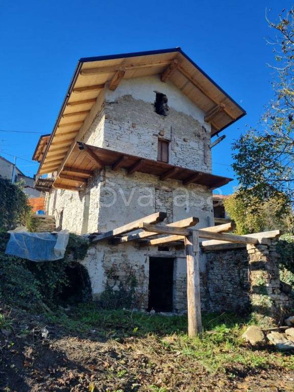 appartamento in vendita a Camerana