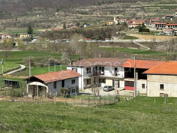 casa indipendente in vendita a Camerana