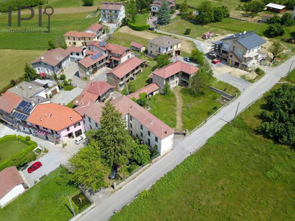 casa indipendente in vendita a Camerana