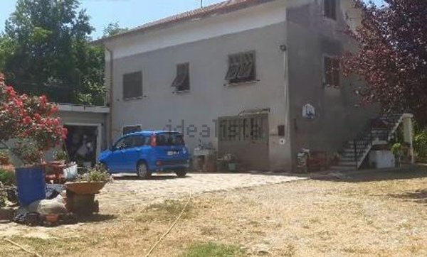 casa indipendente in vendita a Camerana