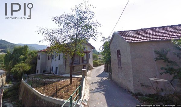 casa indipendente in vendita a Camerana
