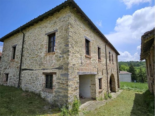 casa indipendente in vendita a Camerana