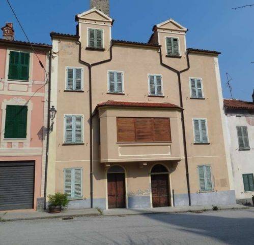 casa indipendente in vendita a Camerana