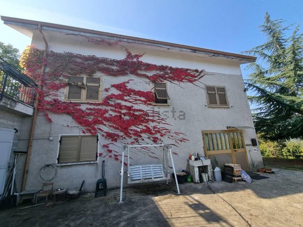 casa indipendente in vendita a Camerana