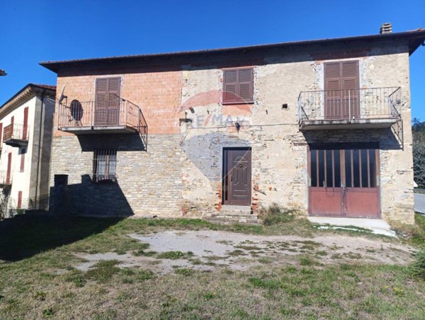 casa indipendente in vendita a Camerana