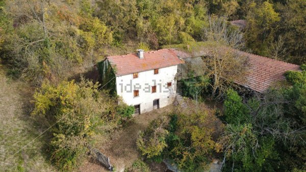 casale in vendita a Camerana