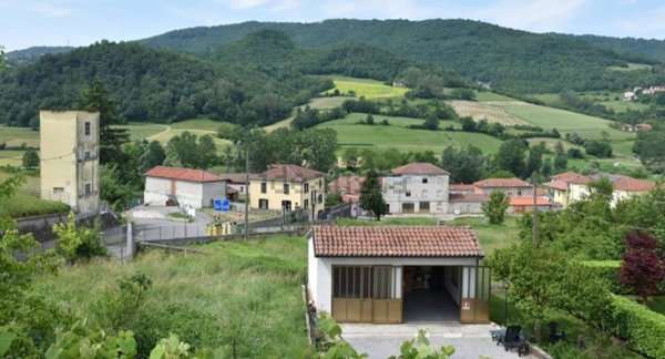 casa indipendente in vendita a Camerana