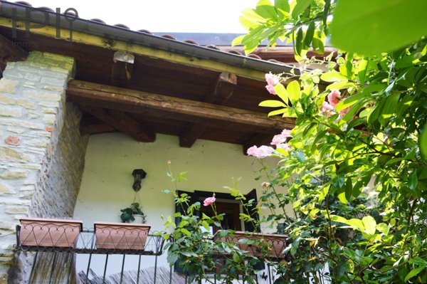 casa semindipendente in vendita a Camerana