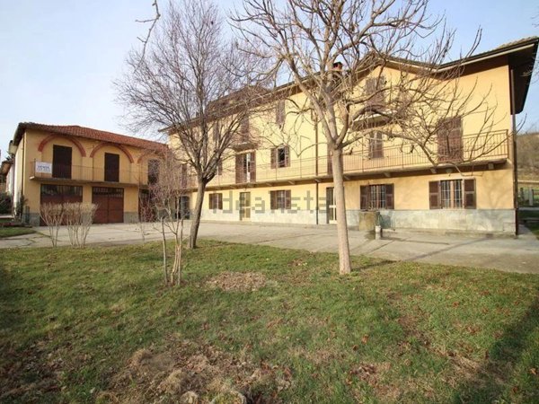 appartamento in vendita a Camerana