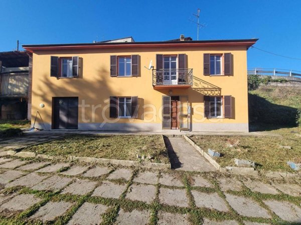 casa indipendente in vendita a Camerana