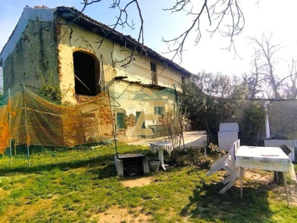quadrivano in vendita a Canale