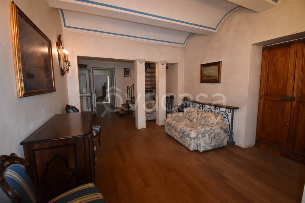 appartamento in vendita a Canale