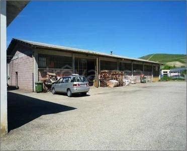 negozio in vendita a Canale