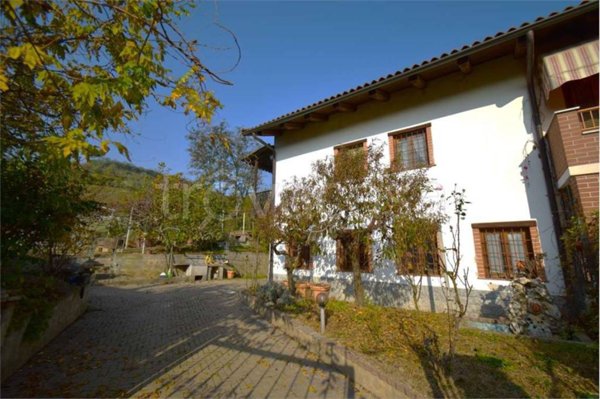 casa indipendente in vendita a Canale