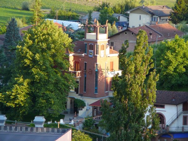 casa indipendente in vendita a Canale