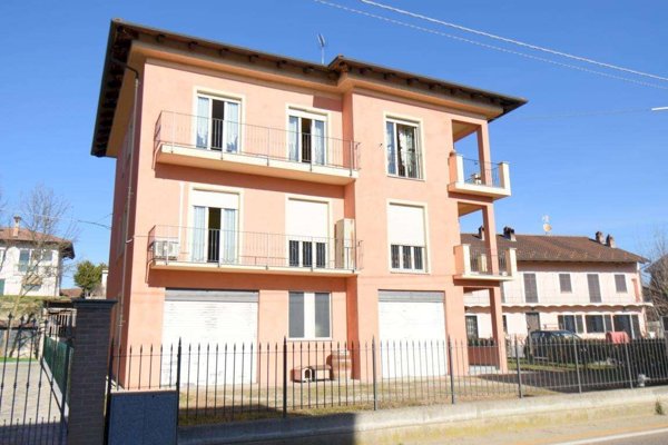 casa indipendente in vendita a Canale