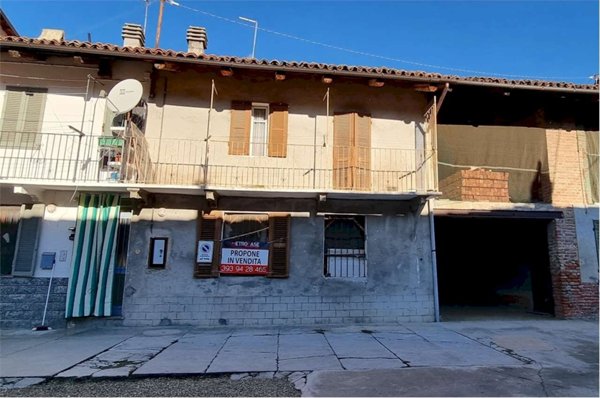 casa indipendente in vendita a Canale