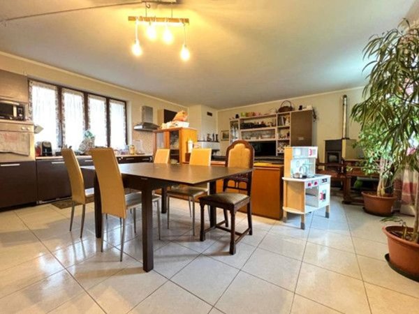 casa indipendente in vendita a Canale