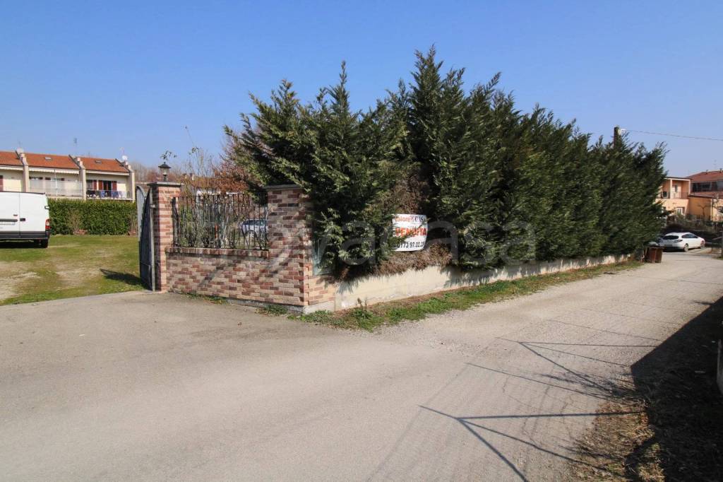 terreno agricolo in vendita a Canale