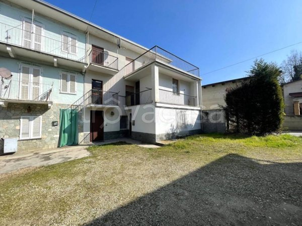 casa indipendente in vendita a Canale