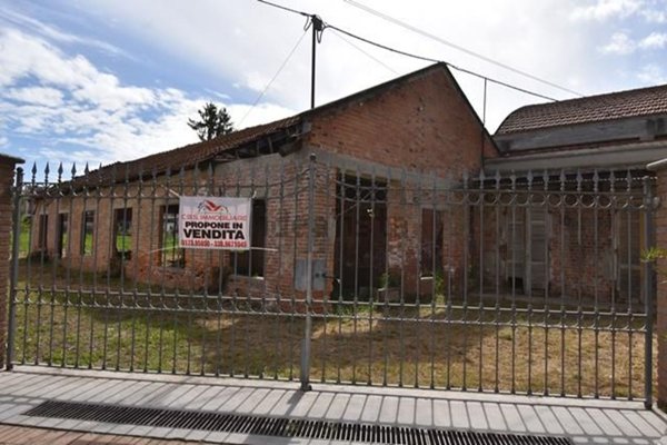 casa indipendente in vendita a Canale
